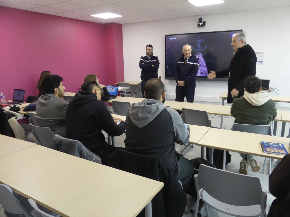 Sécurité et Sûreté Portuaires : Présentation de la Gendarmerie Maritime de Calais